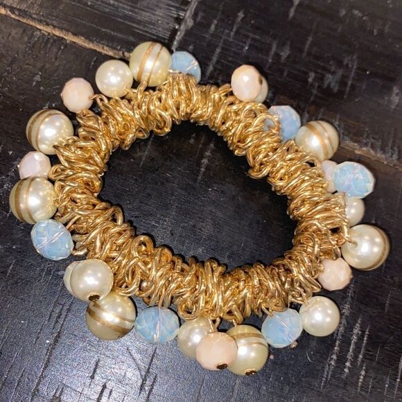 Chico’s Gold Tone Link Bead Charm Stretch Chunky Pastel Cha Cha Bracelet - Picture 2 of 5